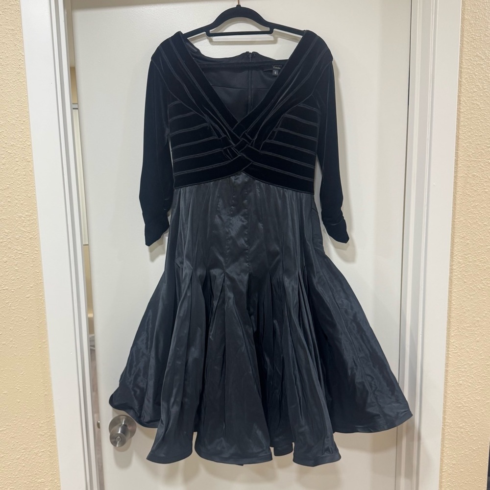 Tadashi Shoji Collection Black Velvet Dress  Ruffle Skirt Off Shoulder Size 6